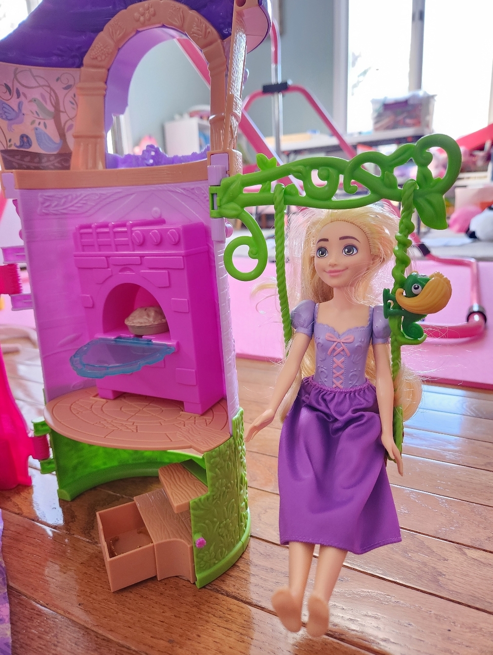 Disney Rapunzel Doll with Purple Dress and Green Swing Playset